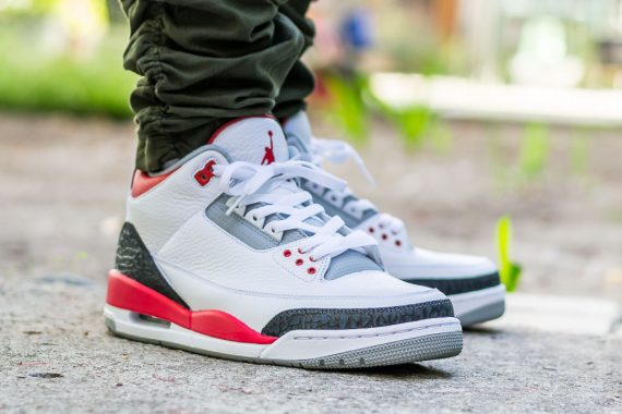 aj33